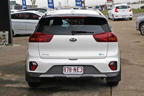 2021 Kia Niro Hybrid S DE