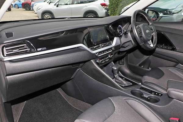 2021 Kia Niro Hybrid S DE
