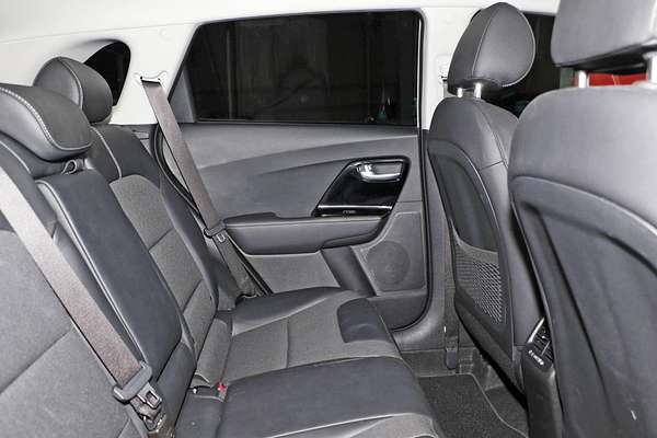 2021 Kia Niro Hybrid S DE