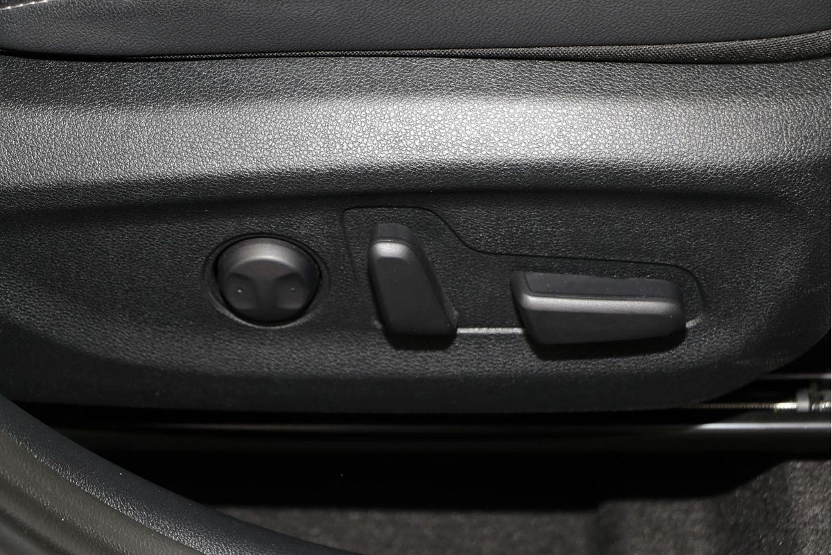 2021 Kia Niro Hybrid S DE