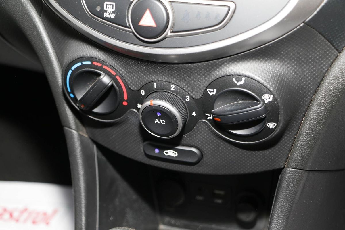2016 Hyundai Accent Active RB4