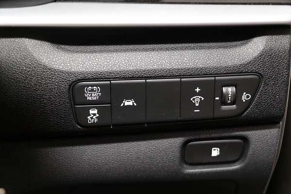 2021 Kia Niro Hybrid S DE