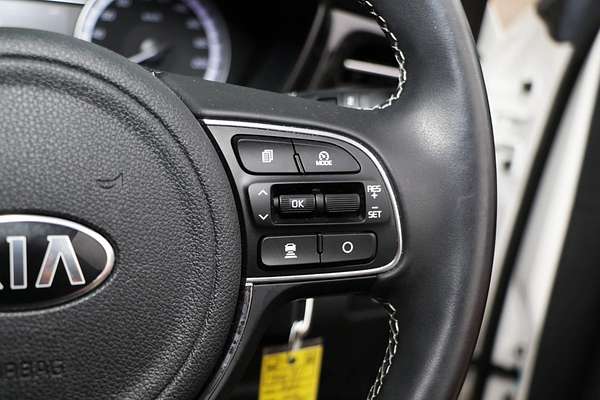 2021 Kia Niro Hybrid S DE