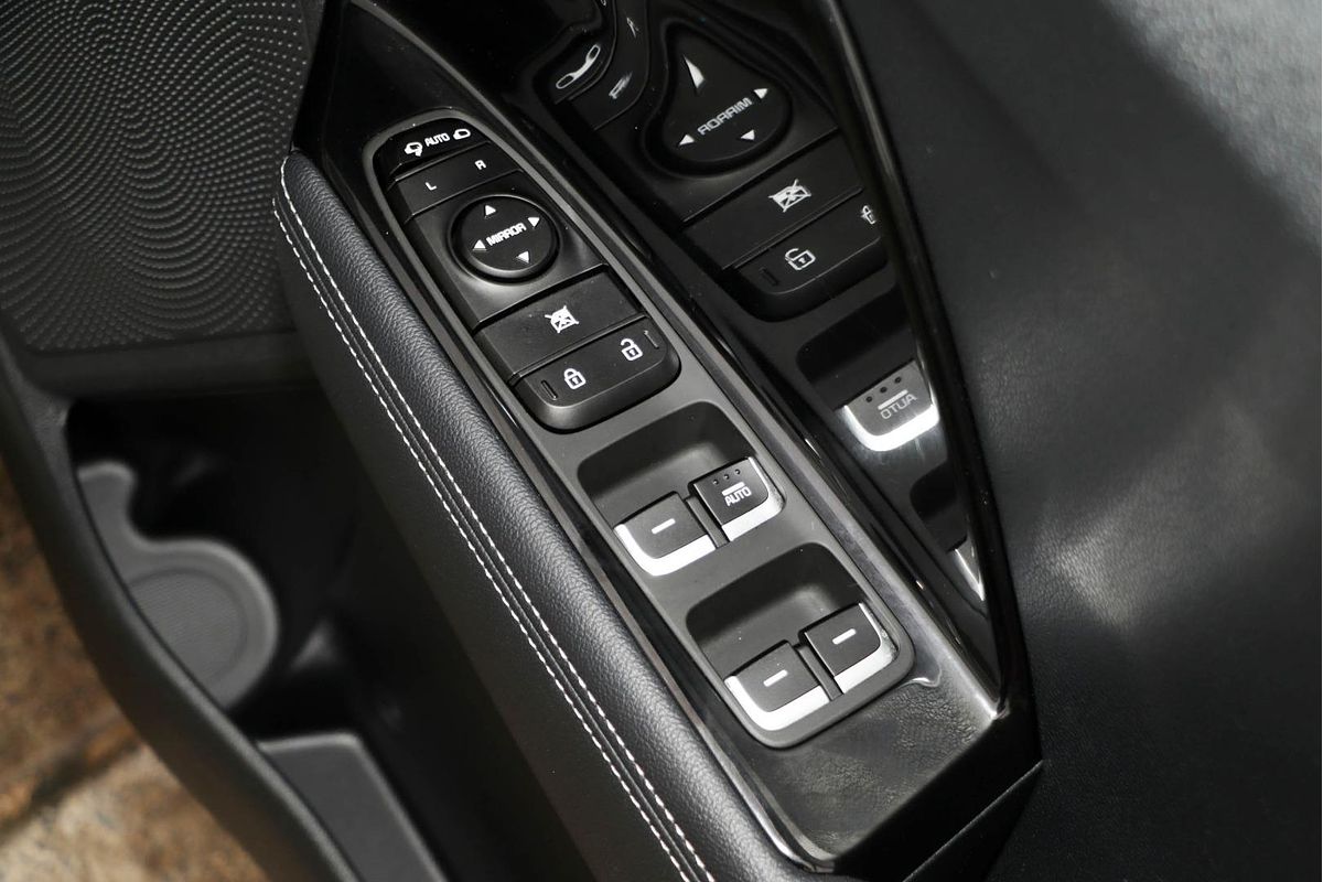 2021 Kia Niro Hybrid S DE