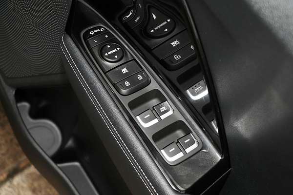 2021 Kia Niro Hybrid S DE
