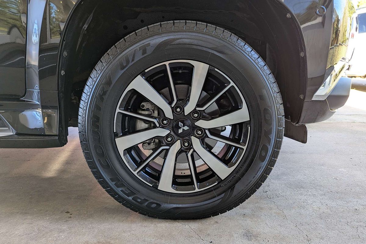 2016 Mitsubishi Pajero Sport Exceed QE