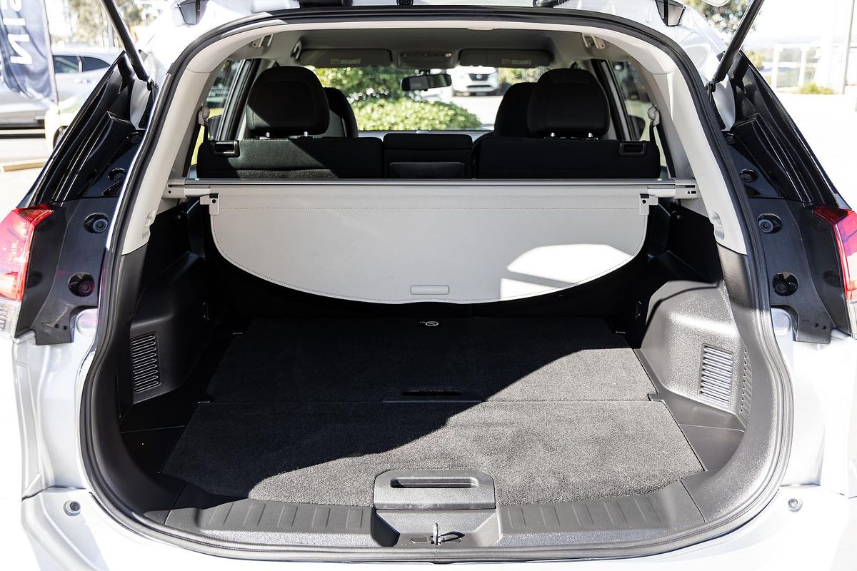 2022 Nissan X-TRAIL ST T32
