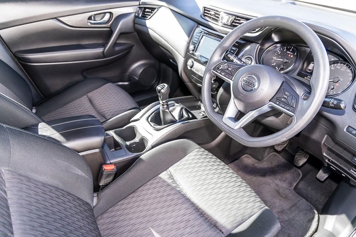 2022 Nissan X-TRAIL ST T32