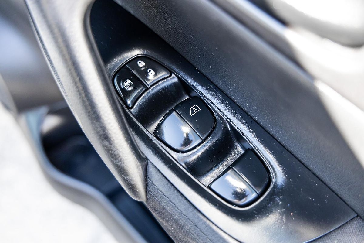 2015 Nissan QASHQAI ST J11