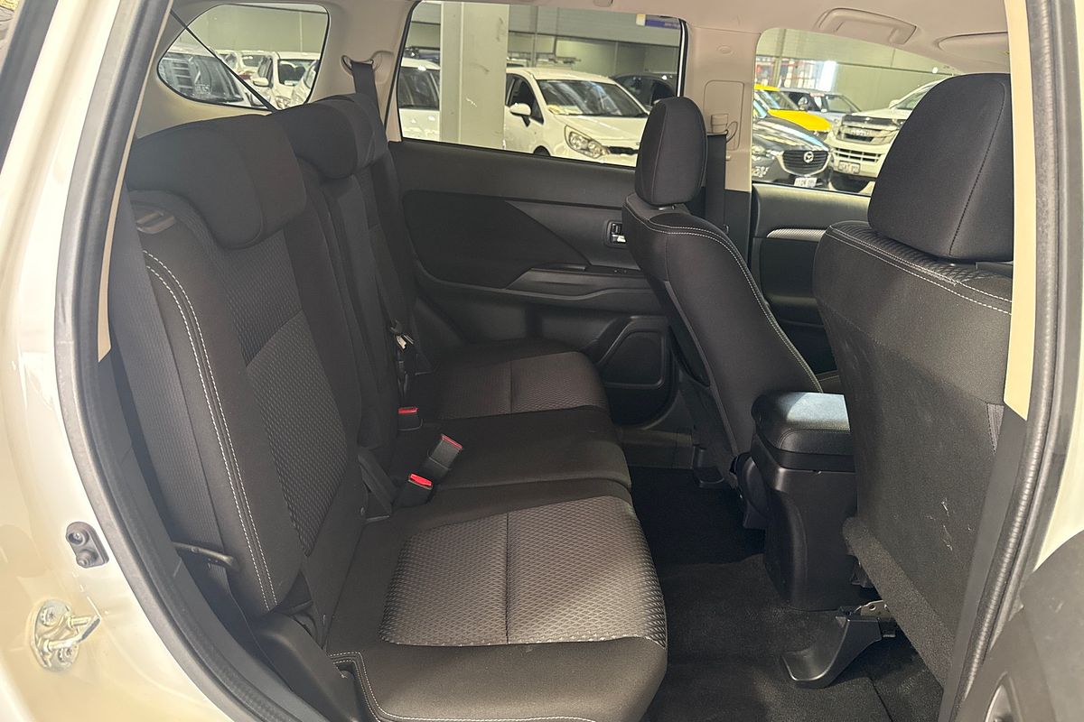 2017 Mitsubishi Outlander LS ZK