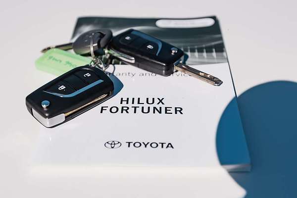 2024 Toyota Hilux SR GUN126R 4X4