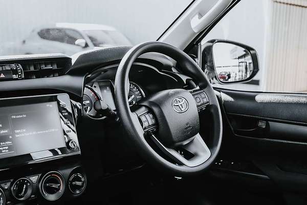 2024 Toyota Hilux SR GUN126R 4X4
