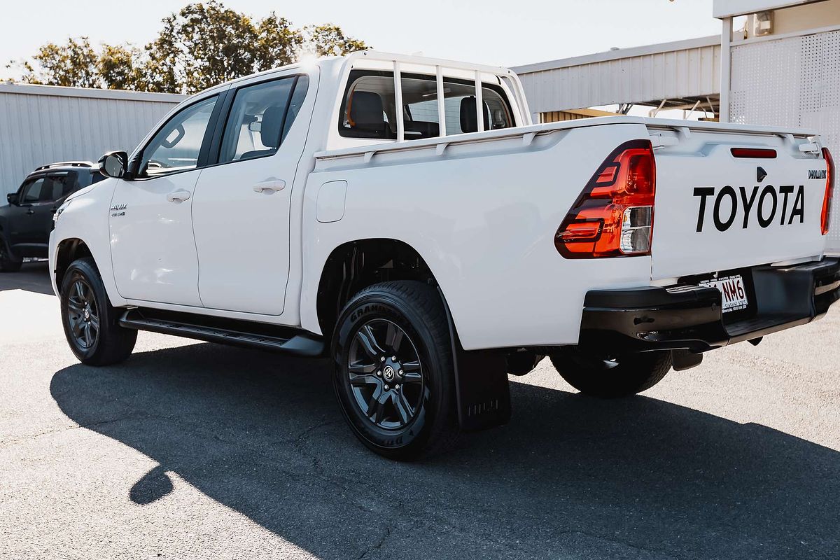 2024 Toyota Hilux SR GUN126R 4X4