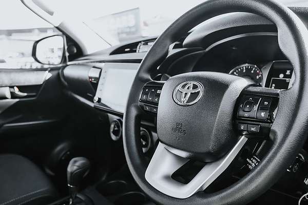 2024 Toyota Hilux SR GUN126R 4X4