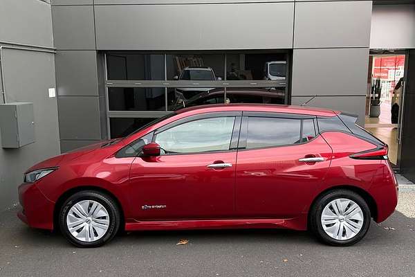 2019 Nissan LEAF ZE1