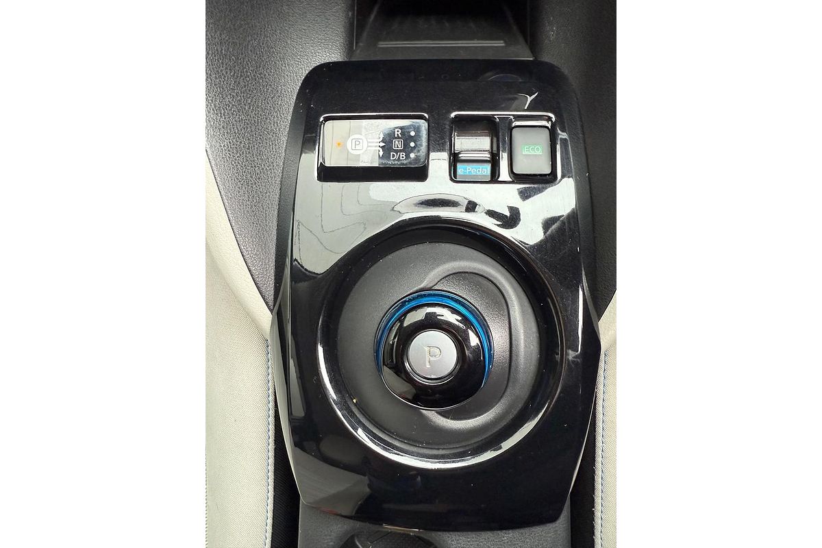 2019 Nissan LEAF ZE1