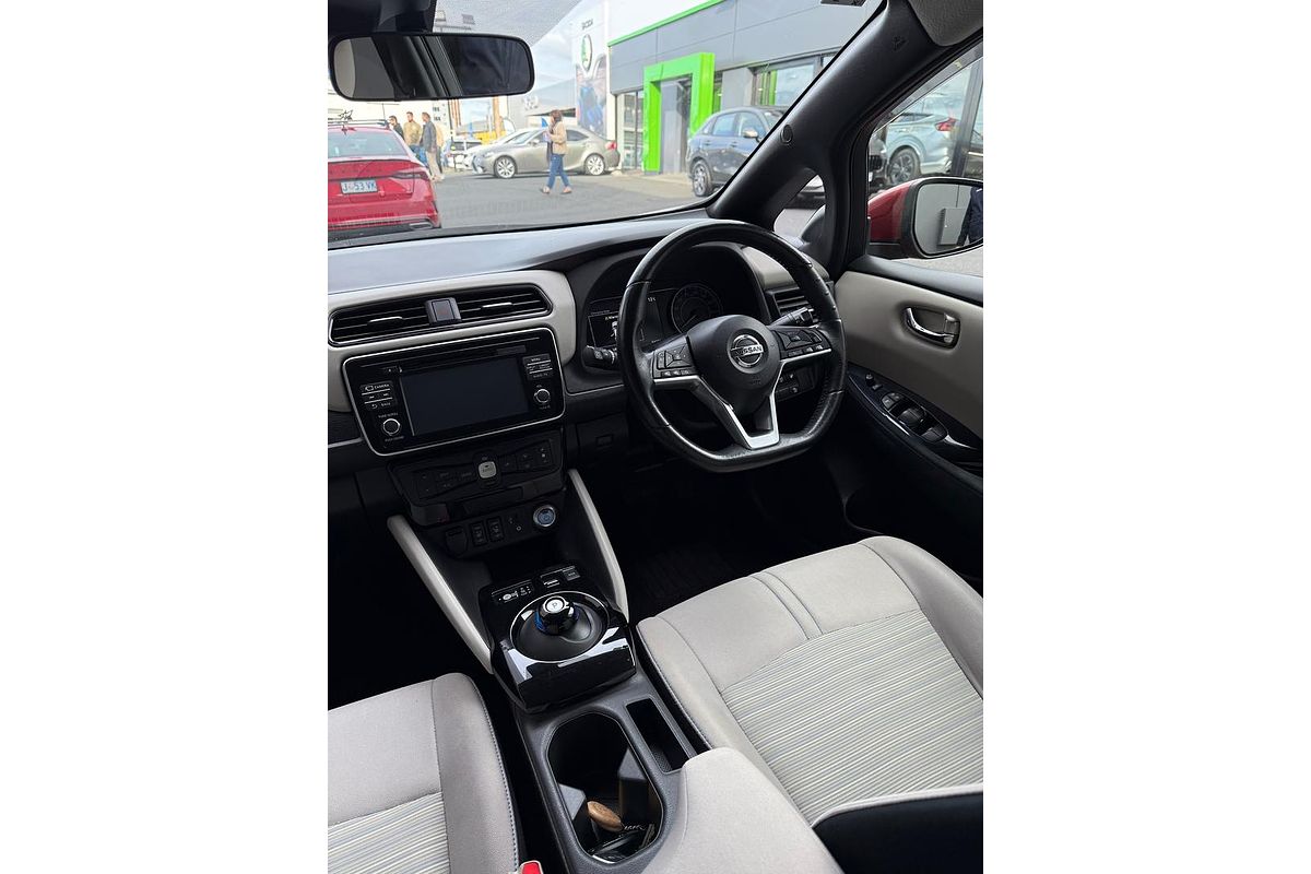 2019 Nissan LEAF ZE1