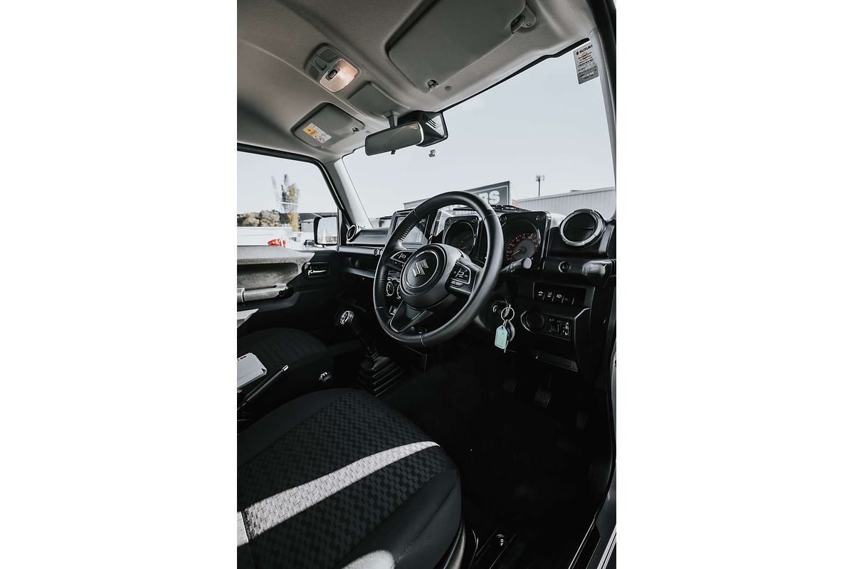 2023 Suzuki Jimny GLX GJ