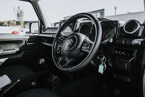 2023 Suzuki Jimny GLX GJ