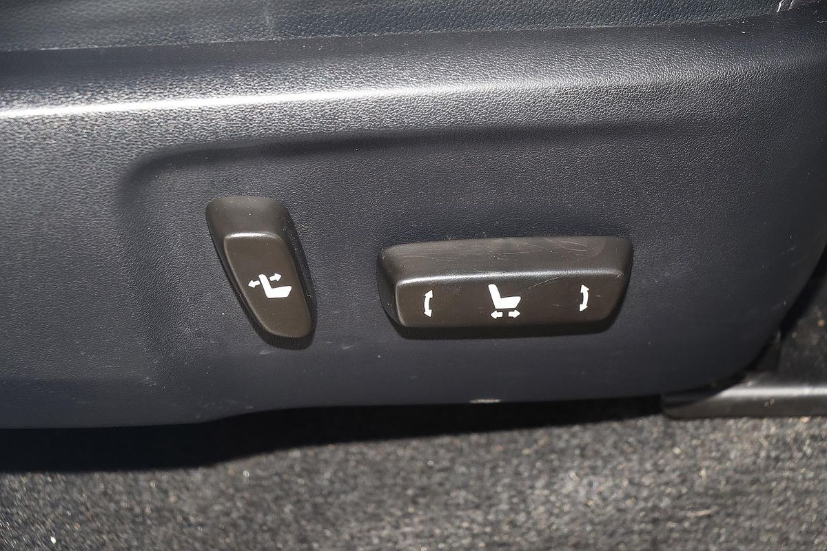 2019 Toyota Hilux SR5 GUN126R 4X4