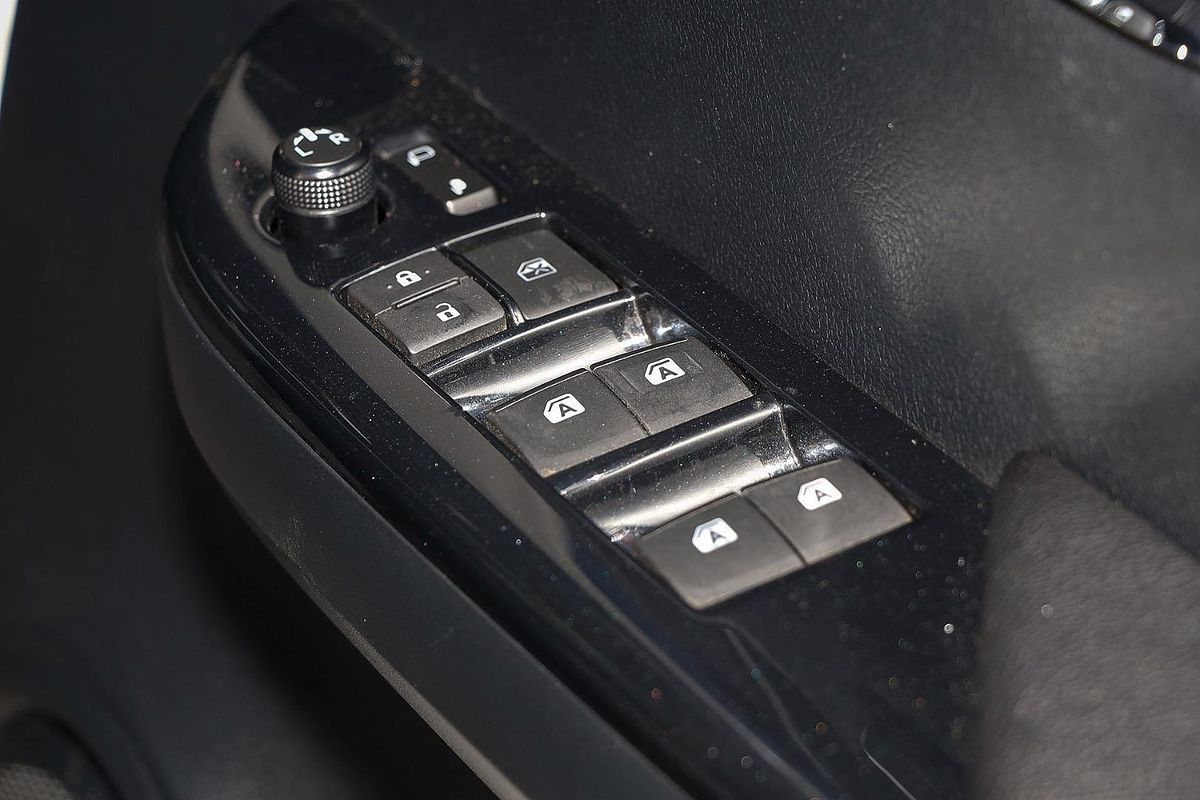 2019 Toyota Hilux SR5 GUN126R 4X4