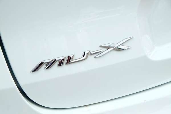 2022 Isuzu MU-X LS-T