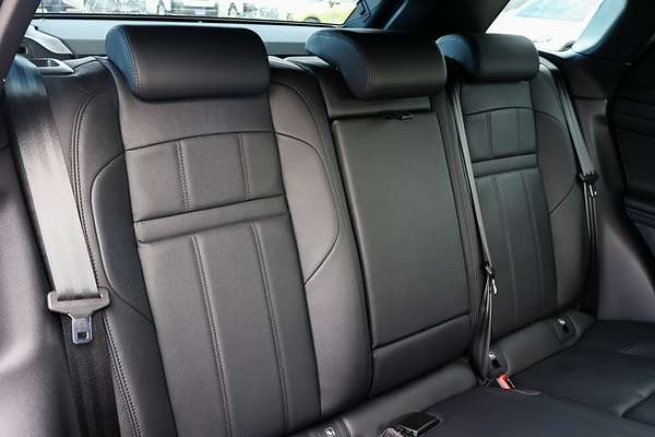 2022 Land Rover Range Rover Evoque P250 R-Dynamic SE L551