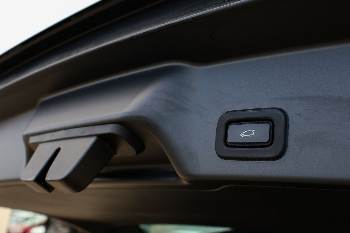 2022 Land Rover Range Rover Evoque P250 R-Dynamic SE L551