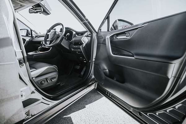 2020 Toyota RAV4 Cruiser AXAH52R