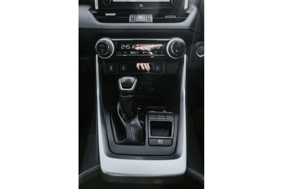 2020 Toyota RAV4 Cruiser AXAH52R