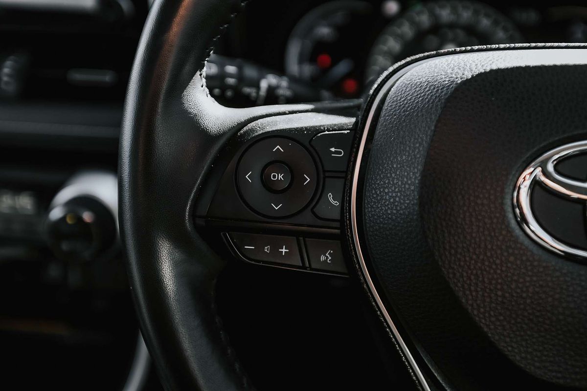 2020 Toyota RAV4 Cruiser AXAH52R