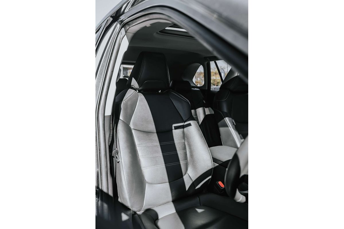 2020 Toyota RAV4 Cruiser AXAH52R