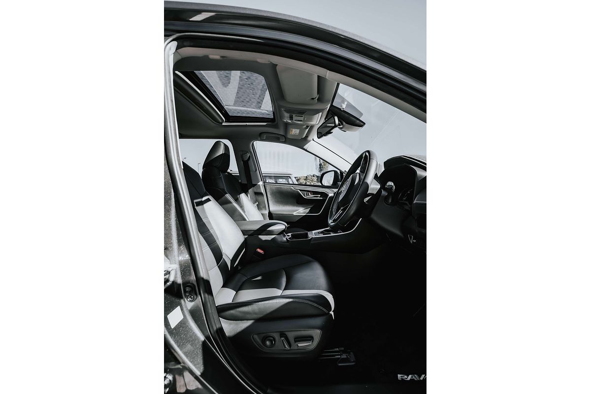 2020 Toyota RAV4 Cruiser AXAH52R