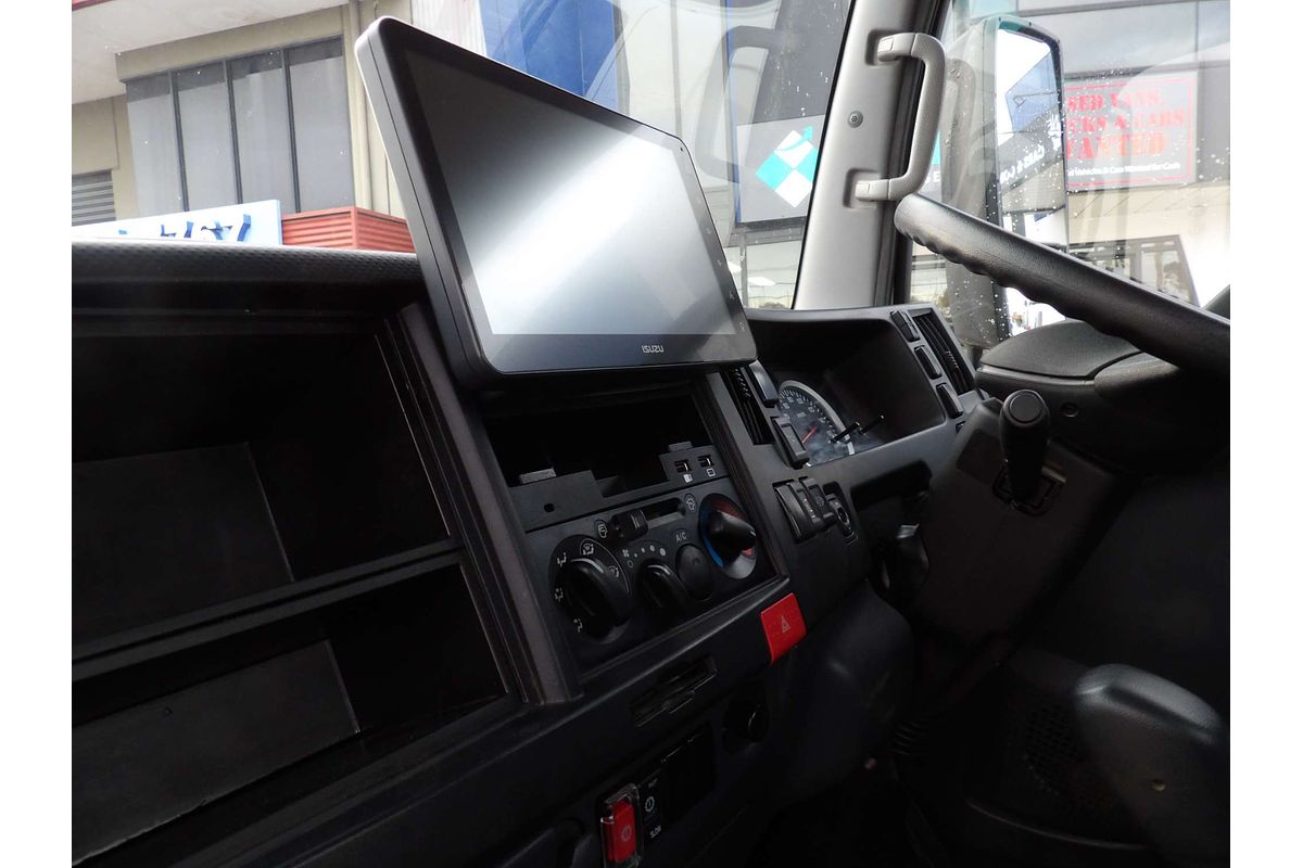 2022 Isuzu N Series NNR 45-150  4x2