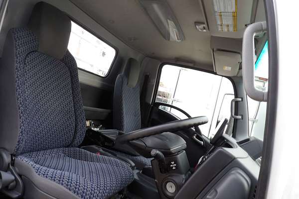 2022 Isuzu N Series NNR 45-150  4x2