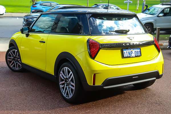 2024 MINI Cooper C Classic F65