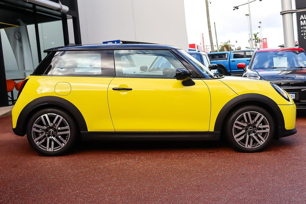2024 MINI Cooper C Classic F65