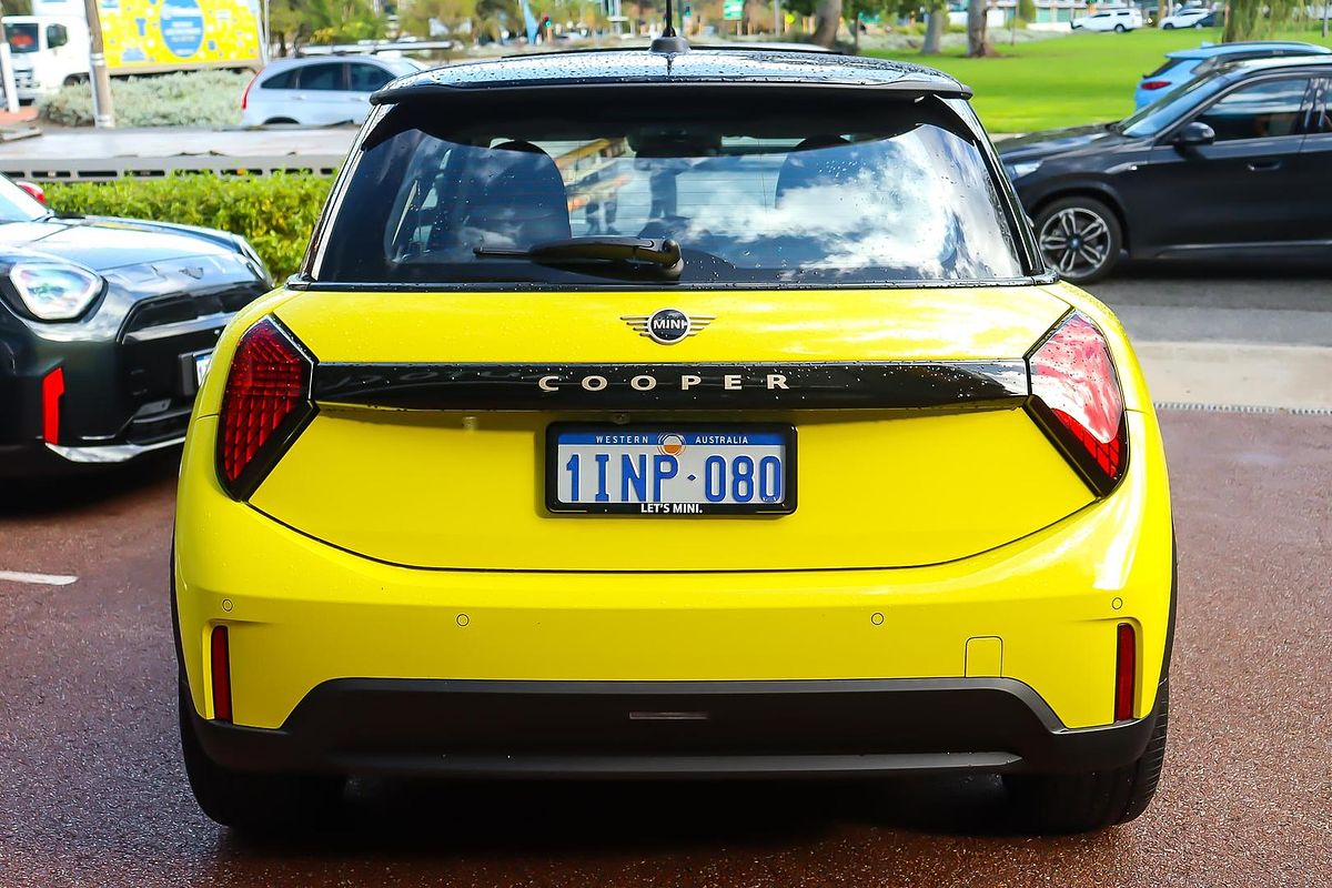 2024 MINI Cooper C Classic F65