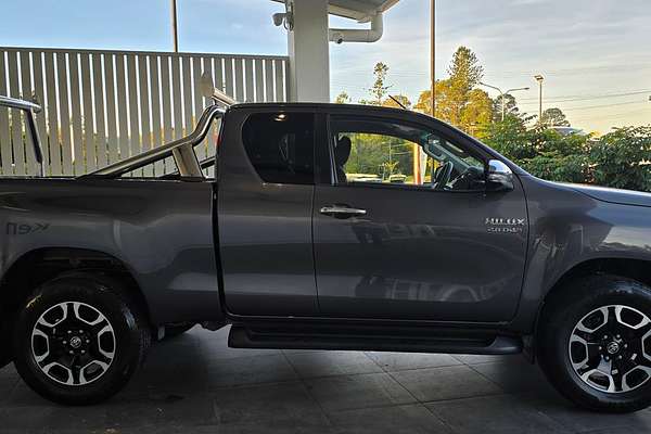 2021 Toyota Hilux SR5 GUN126R