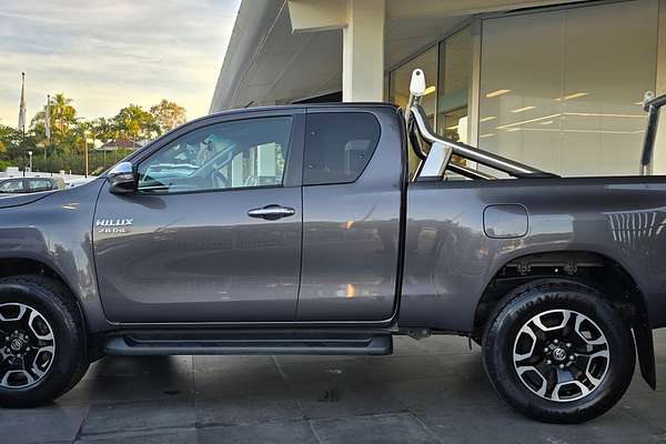 2021 Toyota Hilux SR5 GUN126R