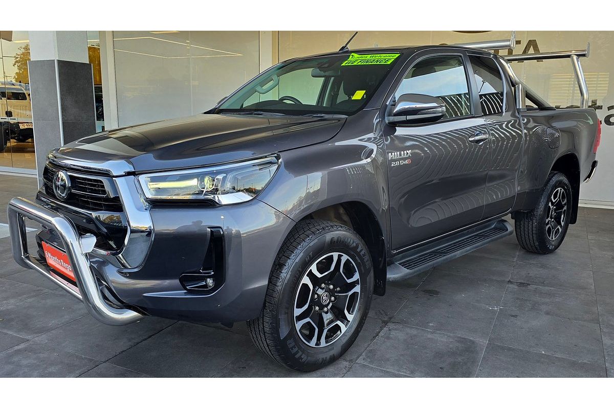 2021 Toyota Hilux SR5 GUN126R