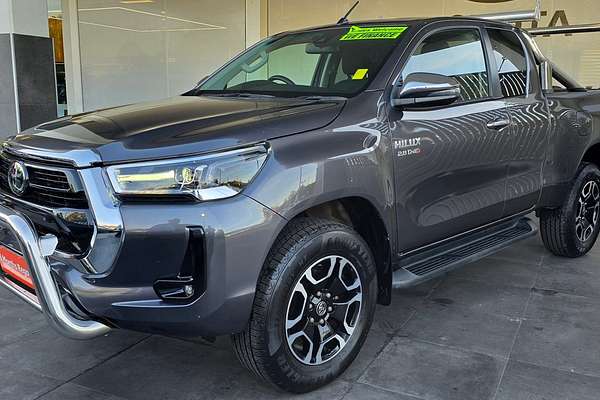 2021 Toyota Hilux SR5 GUN126R
