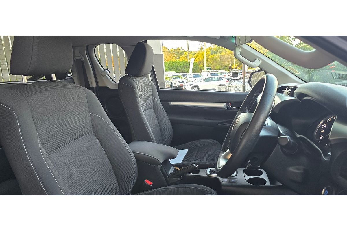 2021 Toyota Hilux SR5 GUN126R