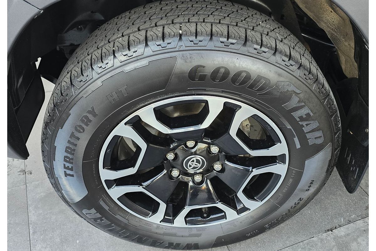 2021 Toyota Hilux SR5 GUN126R