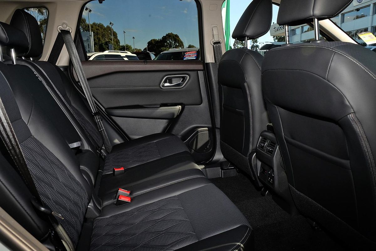 2025 Nissan X-TRAIL Ti-L T33