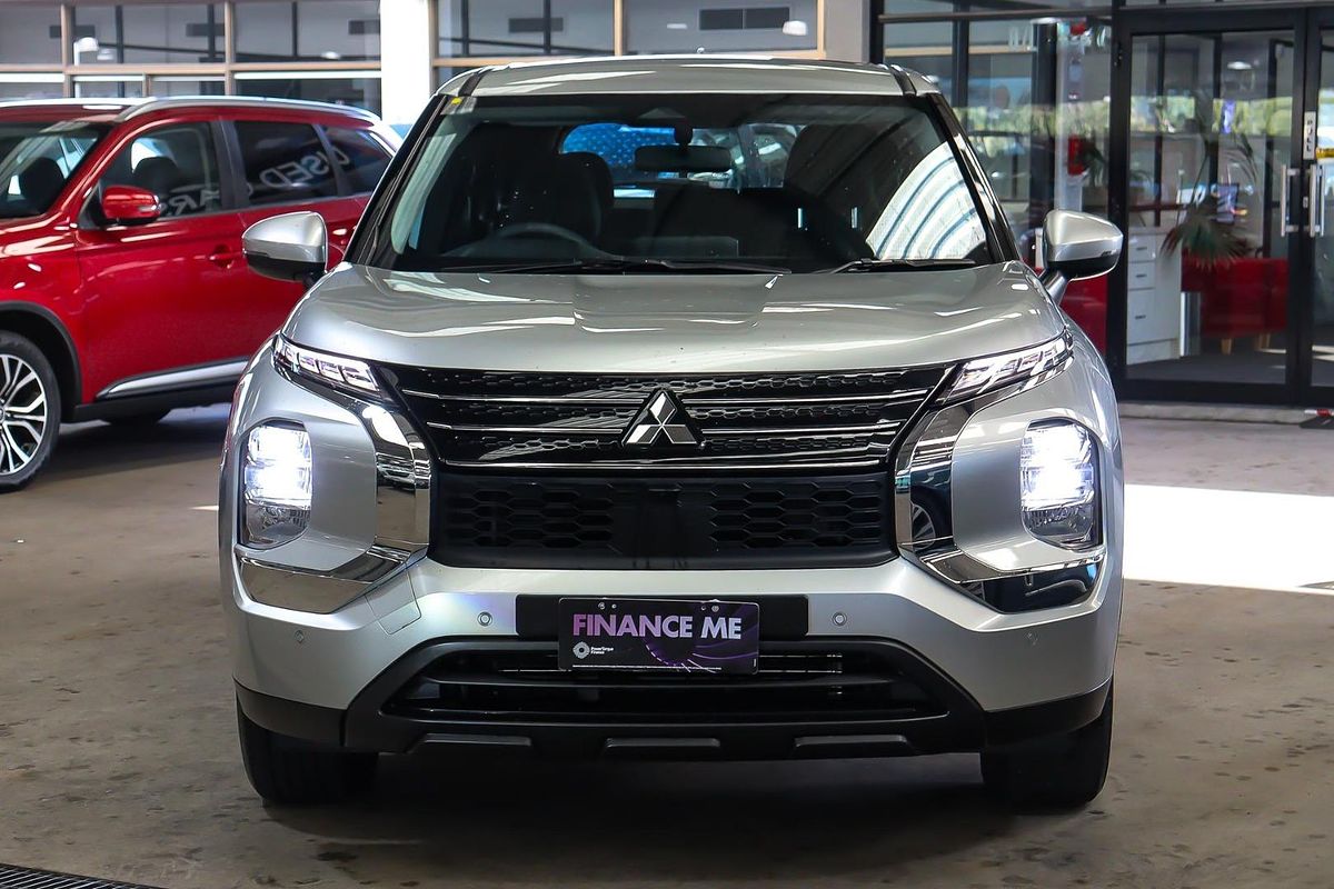2024 Mitsubishi Outlander ES ZM
