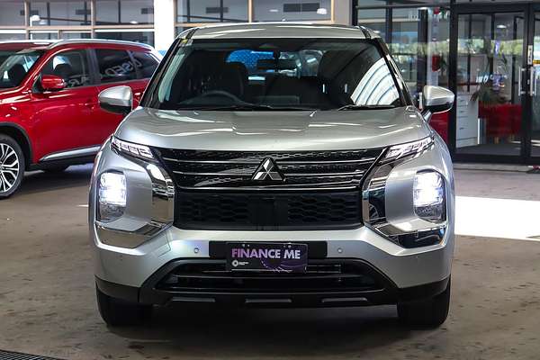 2024 Mitsubishi Outlander ES ZM