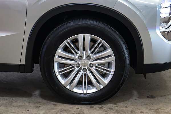 2024 Mitsubishi Outlander ES ZM
