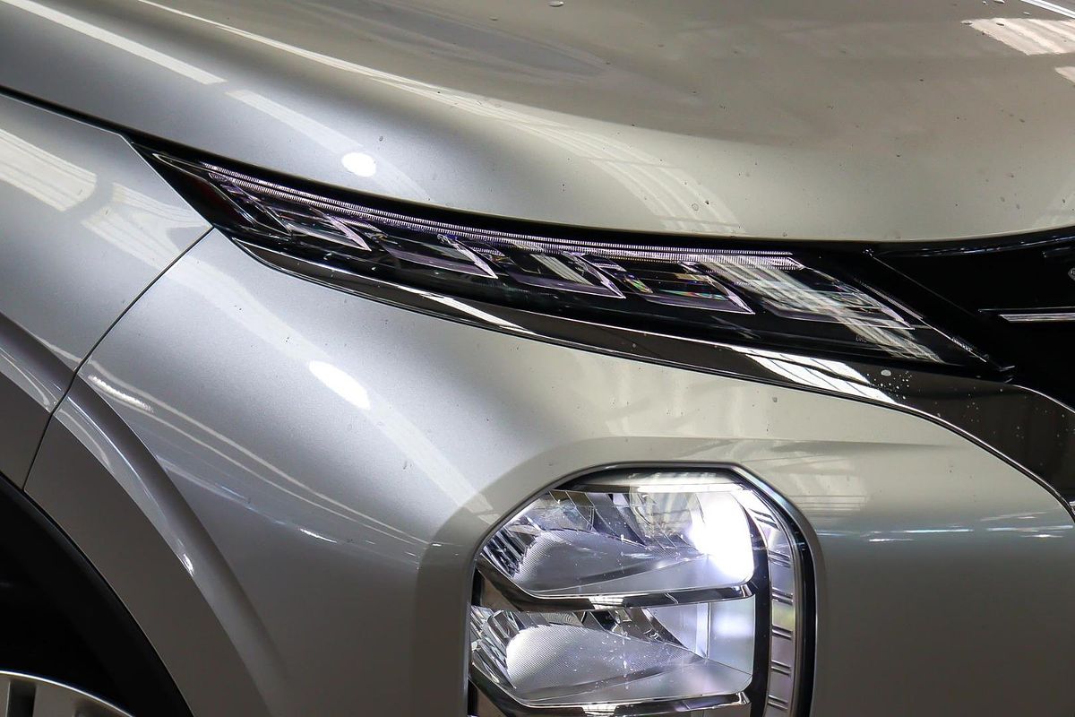 2024 Mitsubishi Outlander ES ZM