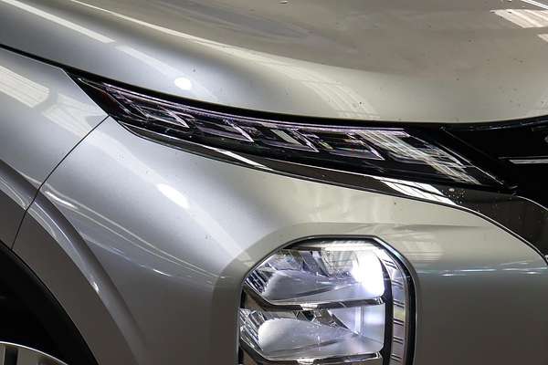 2024 Mitsubishi Outlander ES ZM